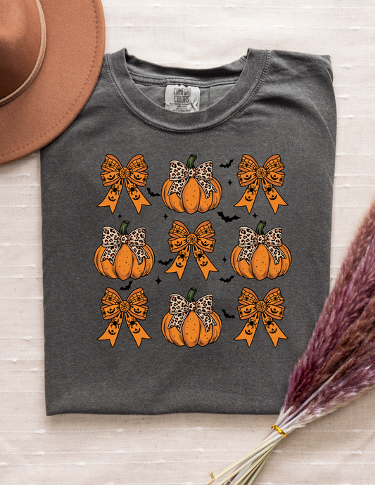 Pumpkin & Leopard Bow Halloween T-Shirt – Cute Fall Comfort Colors Pepper Tee